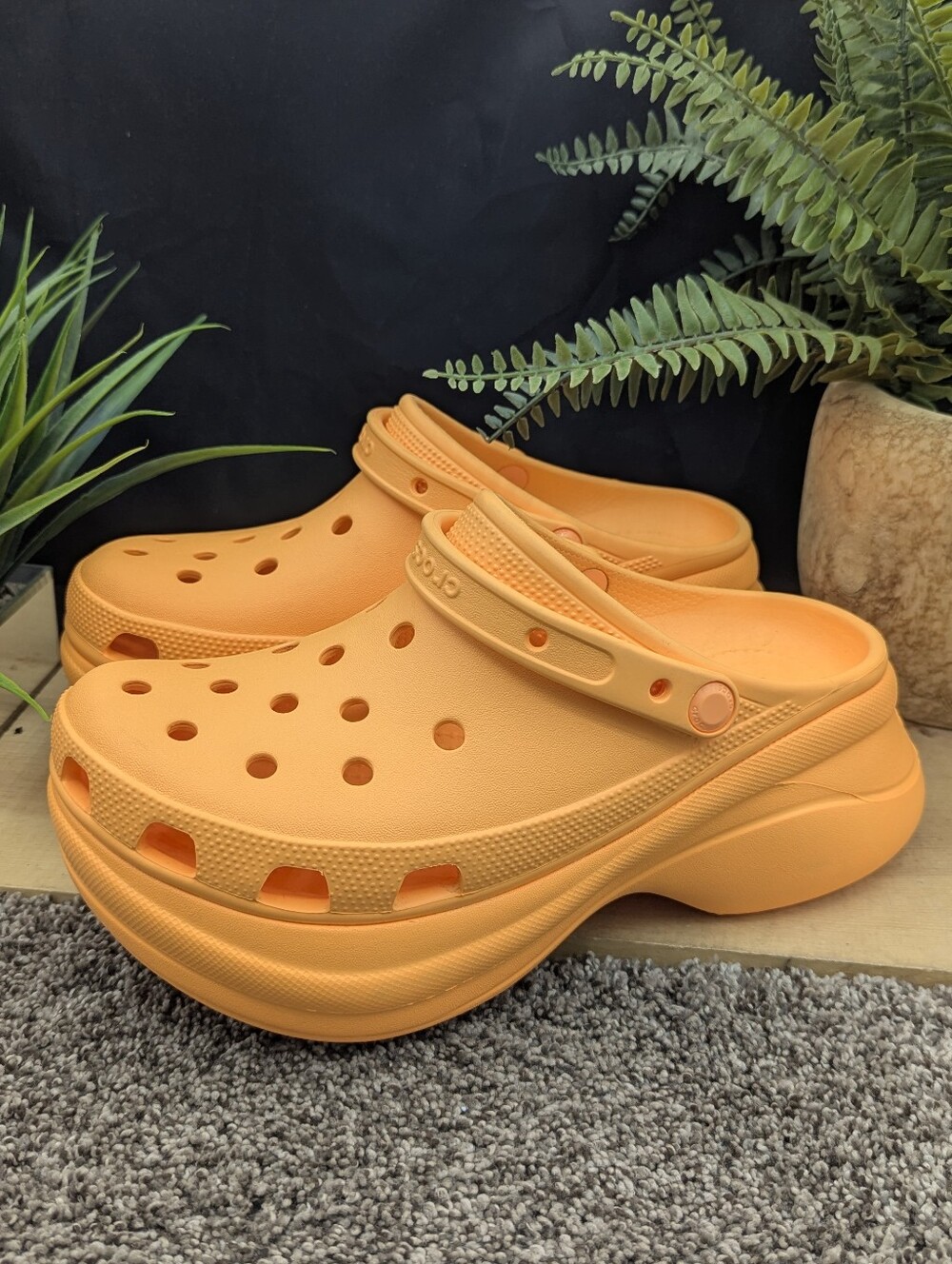 CROCS Bae Clogs Women's Size 10 Platform Casual Walking Shoes Sandals New *READ*
